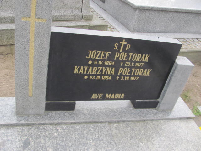 Józef Półtorak 1894 Trzemeszno - Grobonet - Wyszukiwarka osób pochowanych